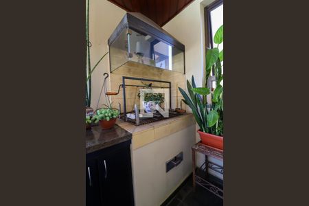 Apartamento à venda com 226m², 4 quartos e 4 vagasChurrasqueira