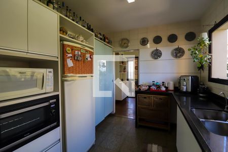 Apartamento à venda com 226m², 4 quartos e 4 vagasCozinha
