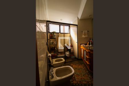 Apartamento à venda com 226m², 4 quartos e 4 vagasBanheiro 1