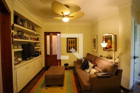 Apartamento à venda com 226m², 4 quartos e 4 vagasSala de TV