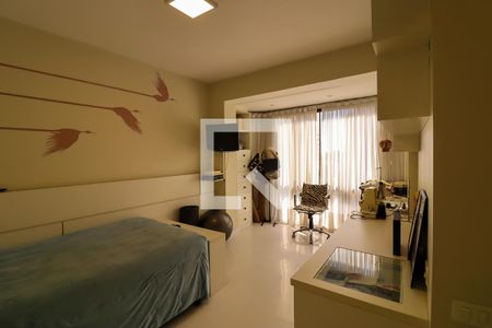 Apartamento à venda com 226m², 4 quartos e 4 vagasSuíte 1