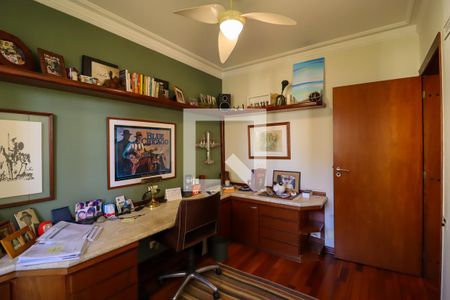 Apartamento à venda com 226m², 4 quartos e 4 vagasQuarto 2