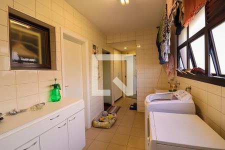 Apartamento à venda com 226m², 4 quartos e 4 vagasÁrea de Serviço