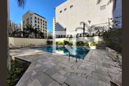 Apartamento à venda com 226m², 4 quartos e 4 vagasPiscina