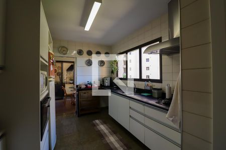 Apartamento à venda com 226m², 4 quartos e 4 vagasCozinha