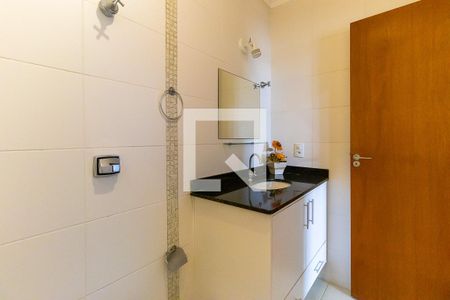 Banheiro de kitnet/studio para alugar com 1 quarto, 35m² em Parque Rural Fazenda Santa Cândida, Campinas