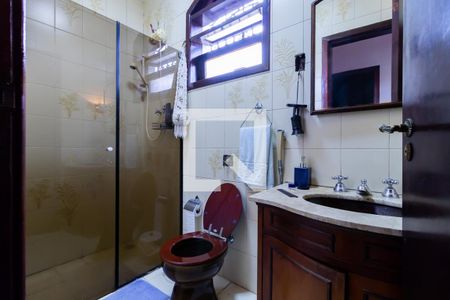 Casa à venda com 220m², 3 quartos e 6 vagasBanheiro da Suíte