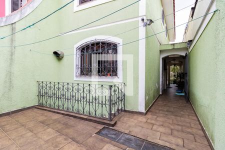 Casa à venda com 220m², 3 quartos e 6 vagasQuintal