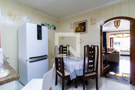 Casa à venda com 220m², 3 quartos e 6 vagasCozinha