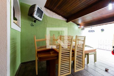 Casa à venda com 220m², 3 quartos e 6 vagasQuintal e Churrasqueira