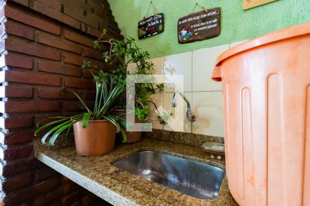 Casa à venda com 220m², 3 quartos e 6 vagasQuintal e Churrasqueira