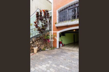 Casa à venda com 220m², 3 quartos e 6 vagasQuintal, Jardim e Garagem
