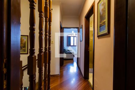 Casa à venda com 220m², 3 quartos e 6 vagasCorredor