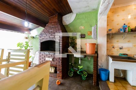 Casa à venda com 220m², 3 quartos e 6 vagasQuintal e Churrasqueira