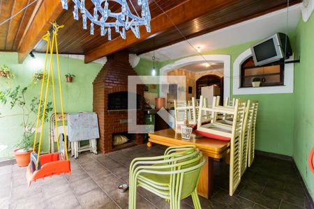 Casa à venda com 220m², 3 quartos e 6 vagasQuintal e Churrasqueira