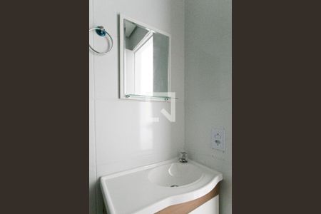 Banheiro de kitnet/studio para alugar com 1 quarto, 22m² em Cidade Mãe do Céu, São Paulo