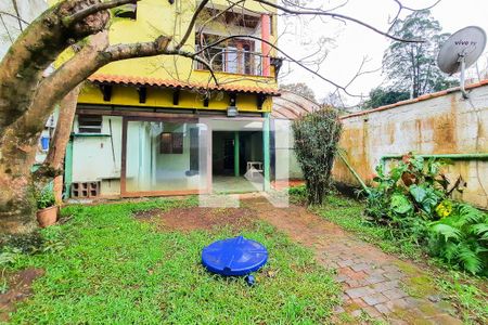 Casa à venda com 316m², 3 quartos e 4 vagas Casa à venda com 316m², 3 quartos e 4 vagasQuintal
