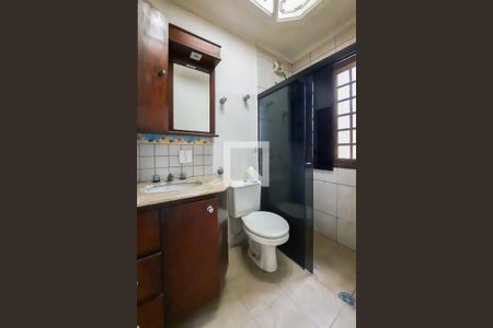 Casa à venda com 316m², 3 quartos e 4 vagas Casa à venda com 316m², 3 quartos e 4 vagasBanheiro da Suíte 2