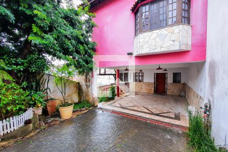 Casa à venda com 316m², 3 quartos e 4 vagas Casa à venda com 316m², 3 quartos e 4 vagasGaragem