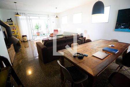 Sala de casa para alugar com 3 quartos, 390m² em Jardim Viana, São Paulo