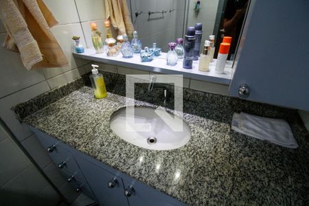 Apartamento à venda com 122m², 3 quartos e 2 vagas Apartamento à venda com 122m², 3 quartos e 2 vagasBanheiro da Suíte