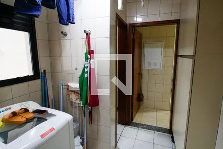 Apartamento à venda com 122m², 3 quartos e 2 vagas Apartamento à venda com 122m², 3 quartos e 2 vagasLavanderia