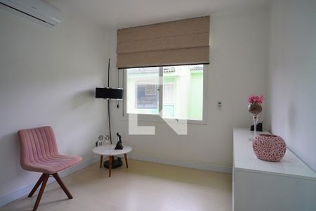 Sala de apartamento para alugar com 1 quarto, 42m² em Jardim Carvalho, Porto Alegre