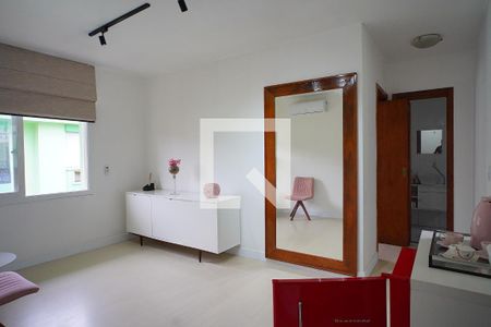 Sala de apartamento para alugar com 1 quarto, 42m² em Jardim Carvalho, Porto Alegre