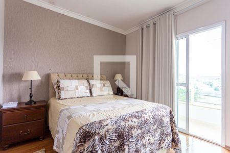 Casa à venda com 214m², 2 quartos e 3 vagas Casa à venda com 214m², 2 quartos e 3 vagasSuite