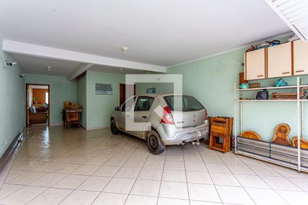 Casa à venda com 214m², 2 quartos e 3 vagas Casa à venda com 214m², 2 quartos e 3 vagasGaragem
