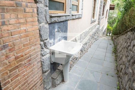 Casa de condomínio à venda com 539m², 5 quartos e 3 vagas Casa de condomínio à venda com 539m², 5 quartos e 3 vagasÁrea de Serviço