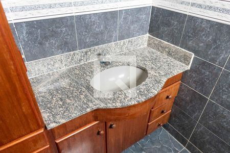 Casa de condomínio à venda com 539m², 5 quartos e 3 vagas Casa de condomínio à venda com 539m², 5 quartos e 3 vagasBanheiro da Suíte 2