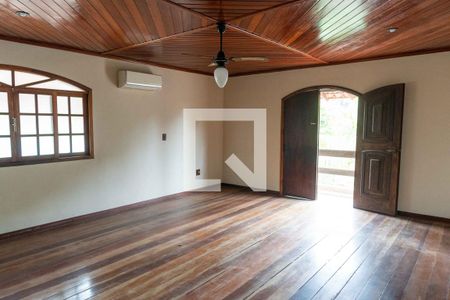 Casa de condomínio à venda com 539m², 5 quartos e 3 vagas Casa de condomínio à venda com 539m², 5 quartos e 3 vagasSuíte 1