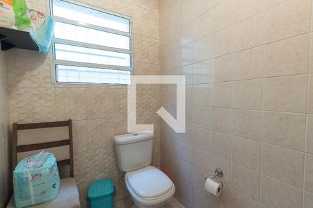 Casa à venda com 210m², 4 quartos e 4 vagasBanheiro 2