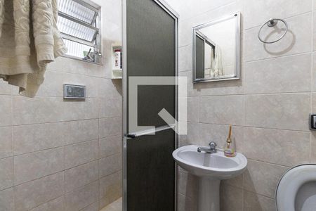 Casa à venda com 210m², 4 quartos e 4 vagasBanheiro 1