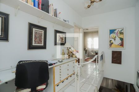 Casa à venda com 120m², 5 quartos e 3 vagasEscritório