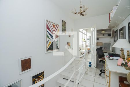 Casa à venda com 120m², 5 quartos e 3 vagasEscritório