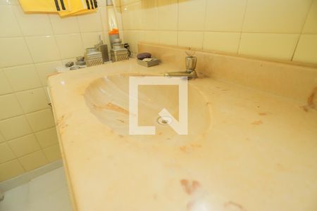 Casa à venda com 120m², 5 quartos e 3 vagasBanheiro 2