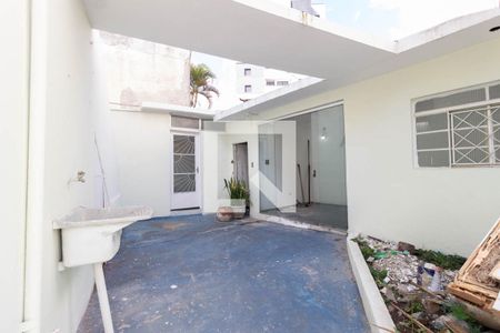 Casa à venda com 130m², 3 quartos e 2 vagas Casa à venda com 130m², 3 quartos e 2 vagasQuintal