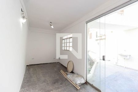 Casa à venda com 130m², 3 quartos e 2 vagas Casa à venda com 130m², 3 quartos e 2 vagasÁrea de serviço