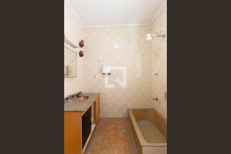 Casa à venda com 130m², 3 quartos e 2 vagas Casa à venda com 130m², 3 quartos e 2 vagasBanheiro