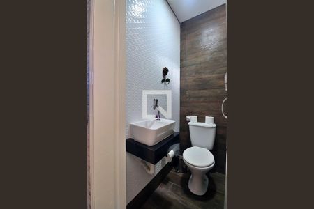 Casa à venda com 186m², 3 quartos e 4 vagasLavabo