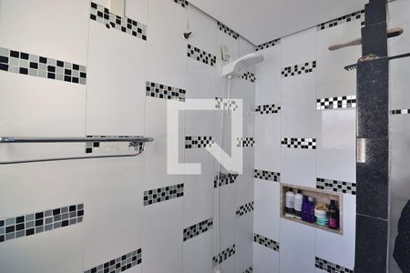 Casa à venda com 186m², 3 quartos e 4 vagasBanheiro da Suíte 2