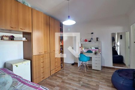 Casa à venda com 186m², 3 quartos e 4 vagasQuarto 3 - Suíte 3