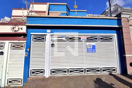 Casa à venda com 186m², 3 quartos e 4 vagasFachada