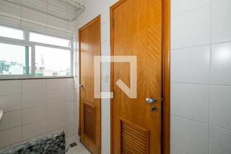 Apartamento à venda com 70m², 2 quartos e 1 vagaÁrea de Serviço