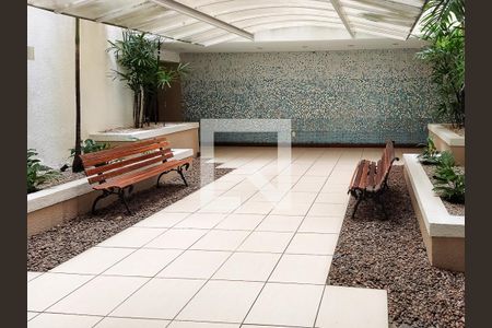 Apartamento à venda com 70m², 2 quartos e 1 vagaFachada e portaria