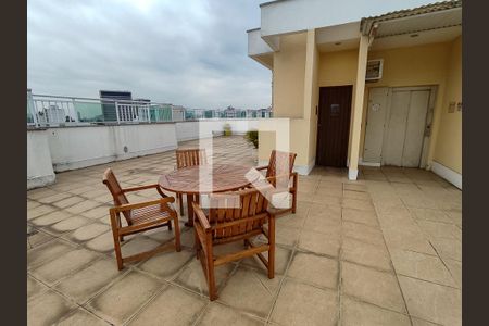 Apartamento à venda com 70m², 2 quartos e 1 vagaÁrea comum - Piscina