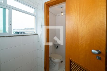 Apartamento à venda com 70m², 2 quartos e 1 vagaÁrea de Serviço
