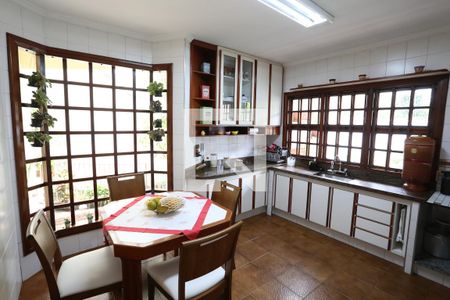 Casa à venda com 540m², 3 quartos e 6 vagasCozinha